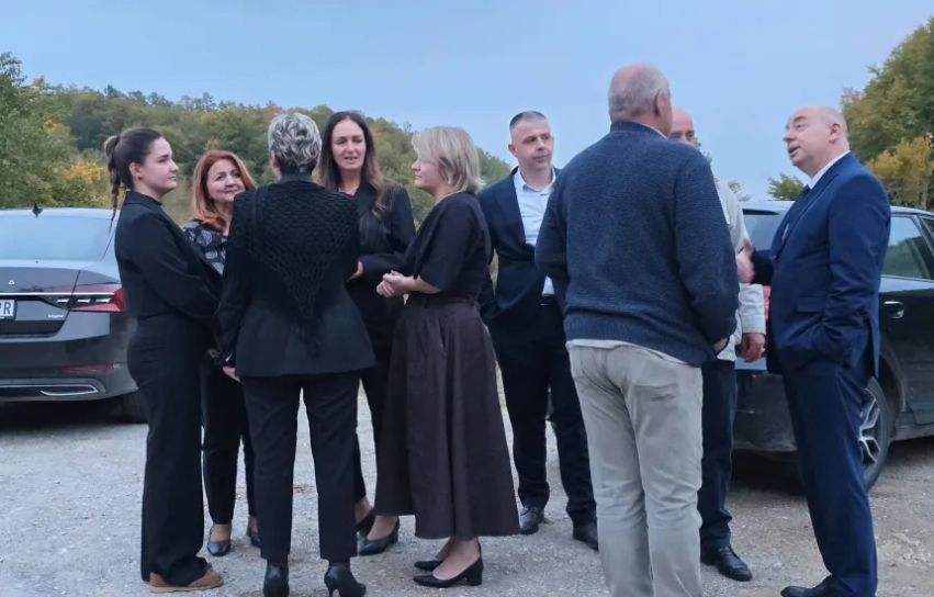 Autoritetet serbe ndalojnë hyrjen e delegacionit kosovar në kufi