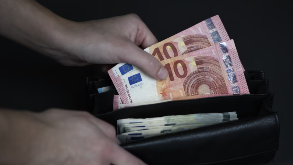 Paga minimale: 18.50 euro më shumë për punëtorin pa tatim