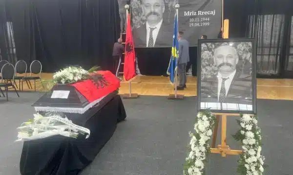 Akademi përkujtimore në Skenderaj për Idriz Rrecajn pas identifikimit të eshtrave