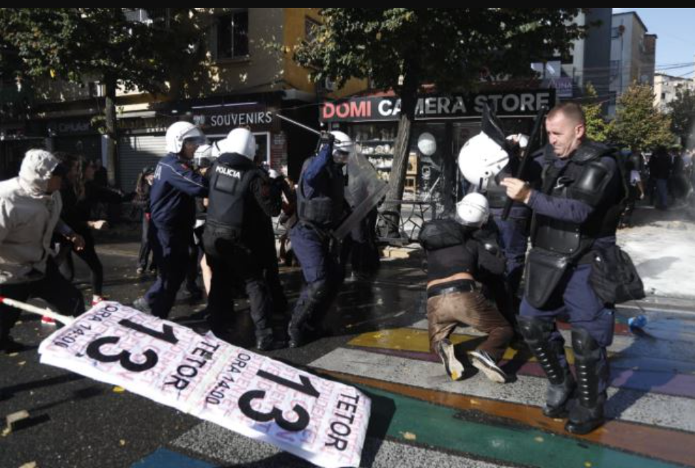 BIRN: Policia dështoi në kontrollin e territorit gjatë protestave